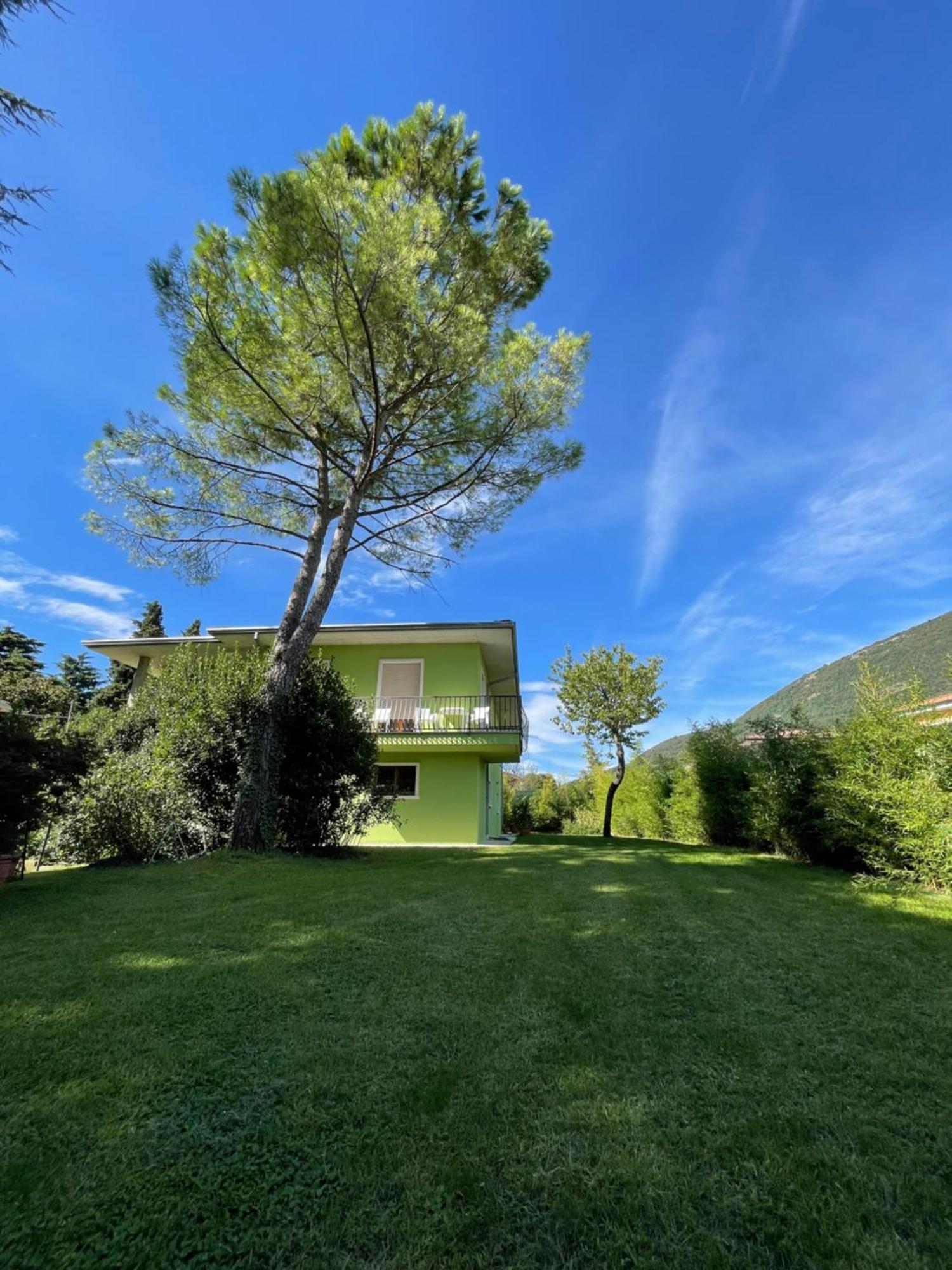 Villa Secret Garden Egle Caprino Veronese Exterior foto